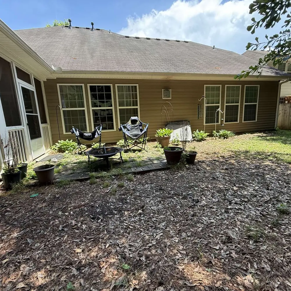 Backyard mulch installation